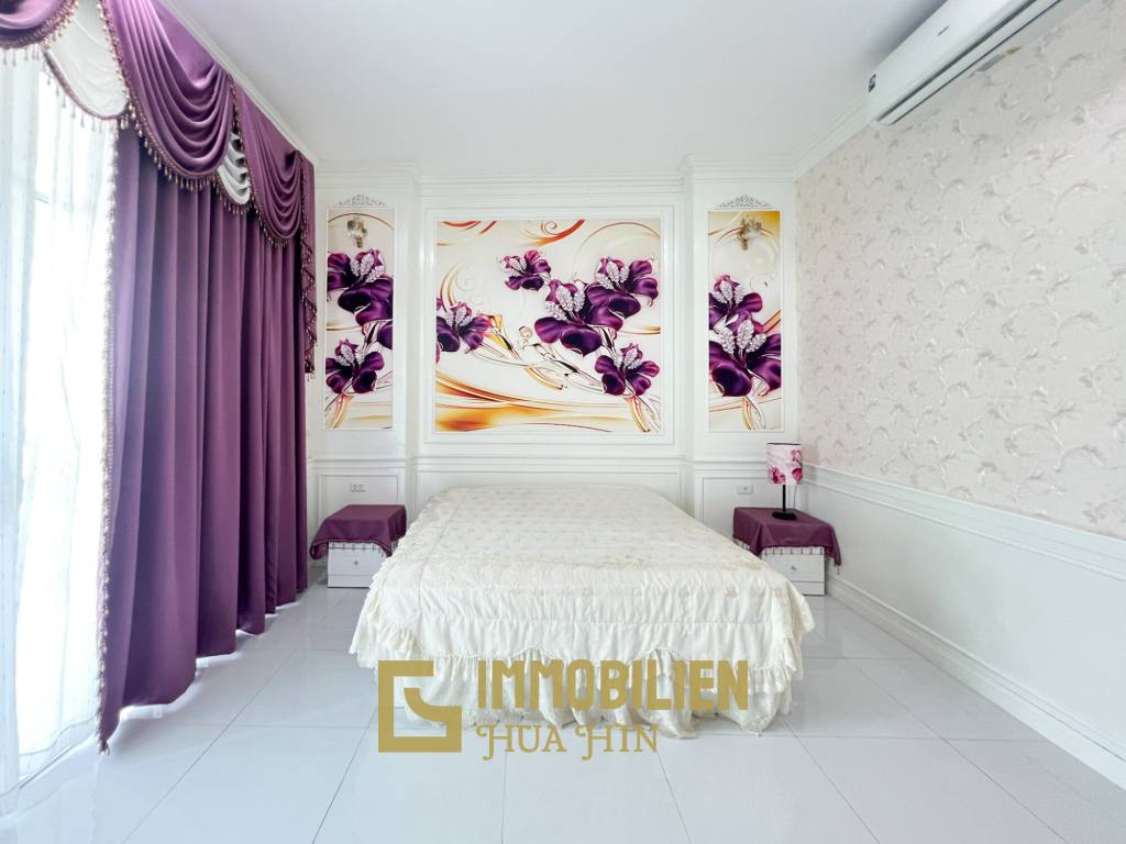 Luxuriöse Villa / pompös möbliert / 7.496 qm großes Grundstück