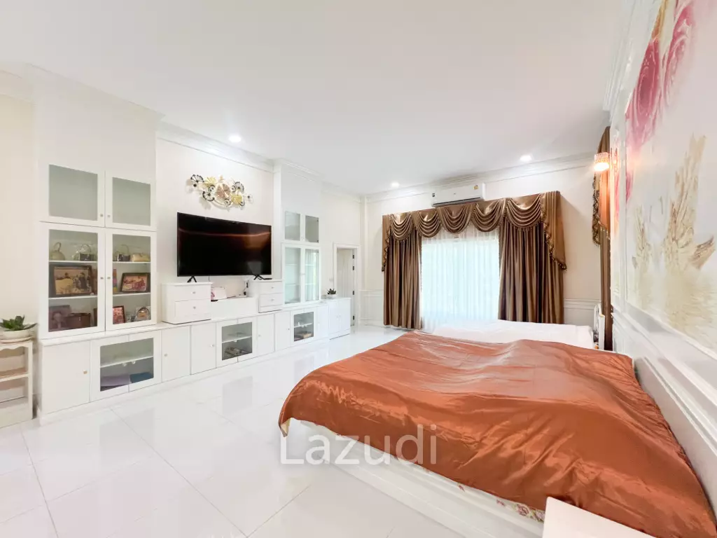 4 Bedroom Detached Home on 4-2-74 Rai  in Hua Hin