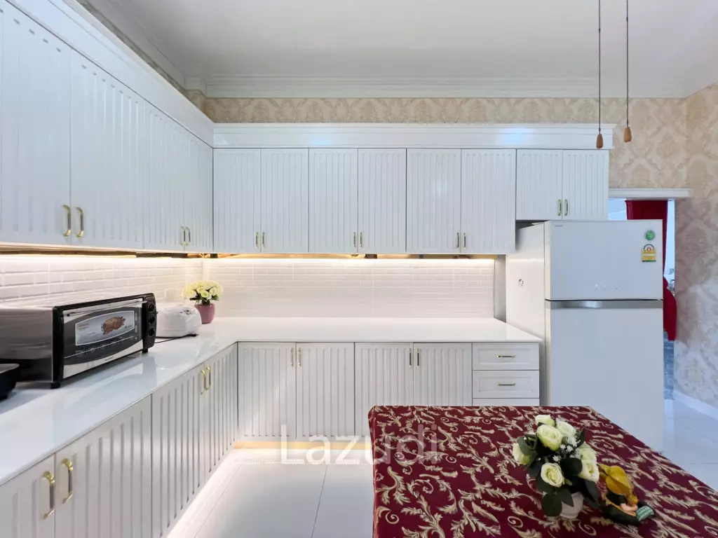 4 Bedroom Detached Home on 4-2-74 Rai  in Hua Hin