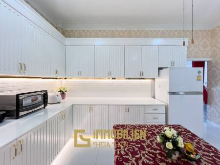 Luxuriöse Villa / pompös möbliert / 7.496 qm großes Grundstück