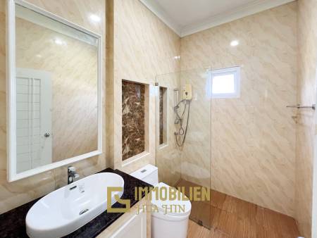 Luxuriöse Villa / pompös möbliert / 7.496 qm großes Grundstück