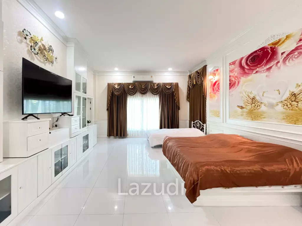 4 Bedroom Detached Home on 4-2-74 Rai  in Hua Hin