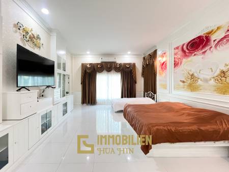 Luxuriöse Villa / pompös möbliert / 7.496 qm großes Grundstück