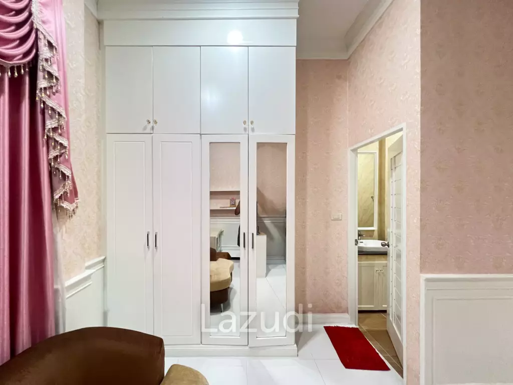 4 Bedroom Detached Home on 4-2-74 Rai  in Hua Hin