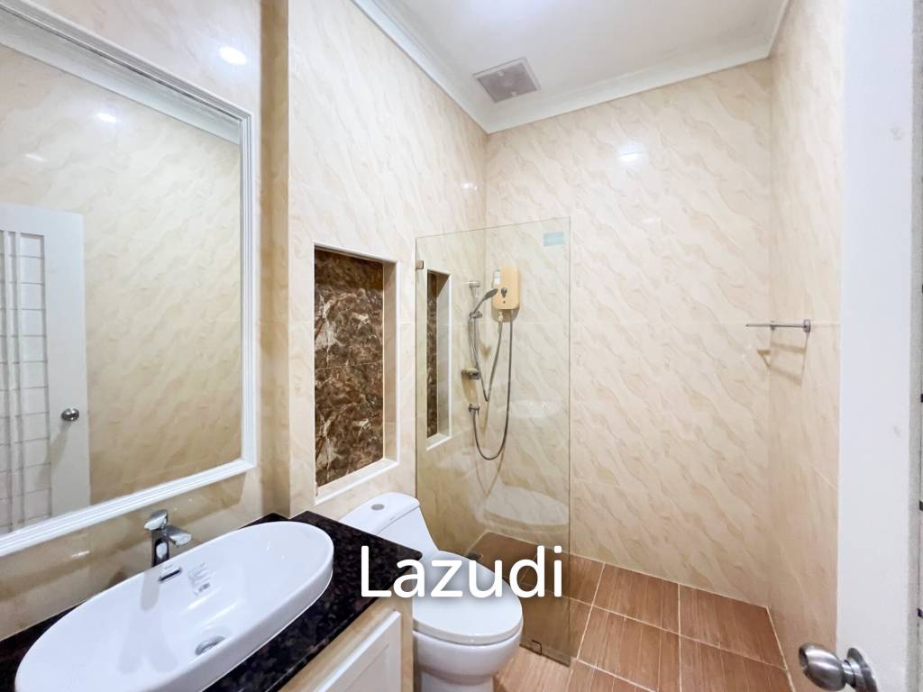 4 Bedroom Detached Home on 4-2-74 Rai  in Hua Hin