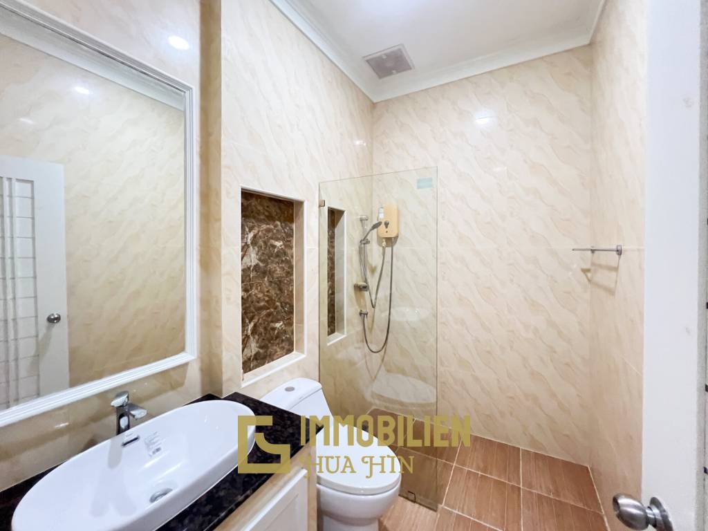 Luxuriöse Villa / pompös möbliert / 7.496 qm großes Grundstück