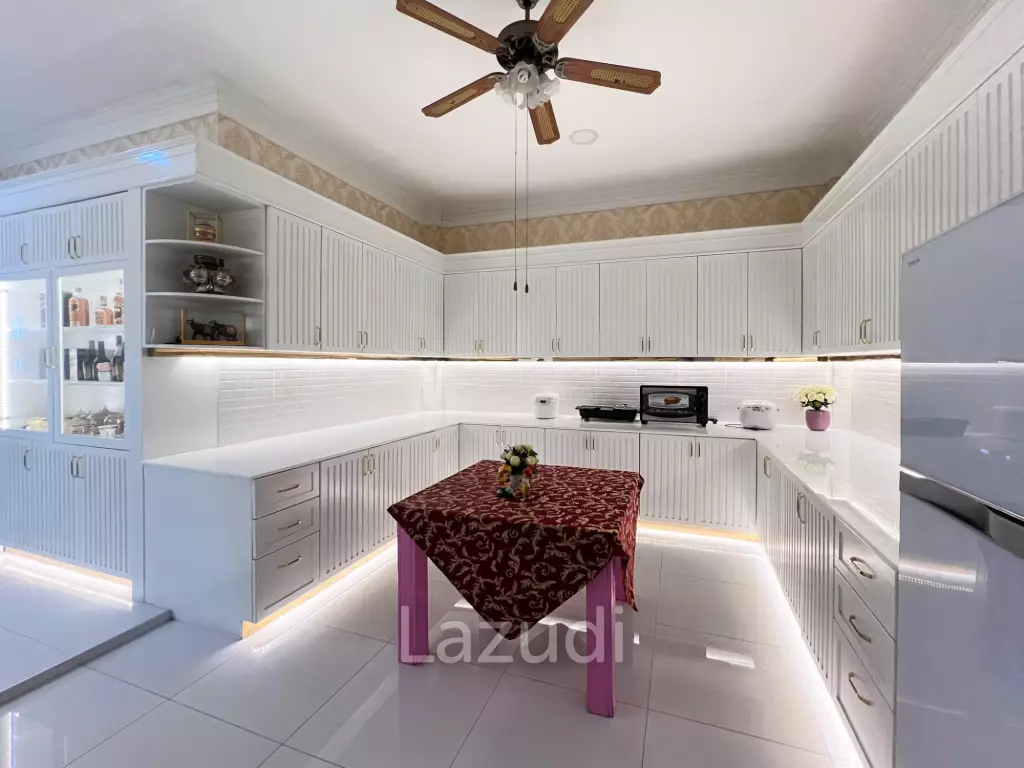 4 Bedroom Detached Home on 4-2-74 Rai  in Hua Hin