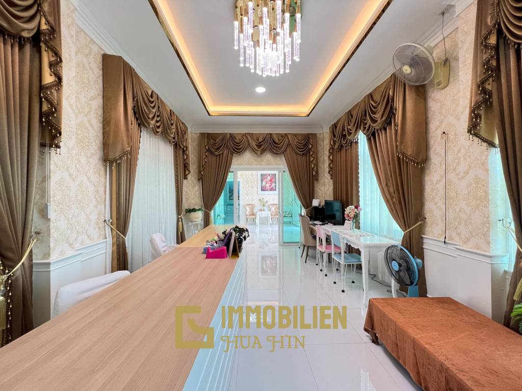 Luxuriöse Villa / pompös möbliert / 7.496 qm großes Grundstück