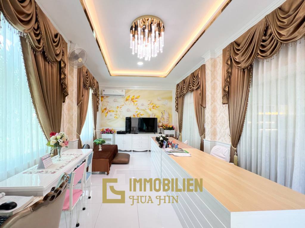 Luxuriöse Villa / pompös möbliert / 7.496 qm großes Grundstück