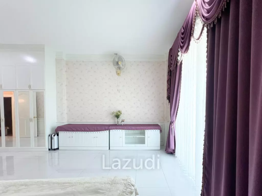 4 Bedroom Detached Home on 4-2-74 Rai  in Hua Hin