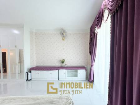 Luxuriöse Villa / pompös möbliert / 7.496 qm großes Grundstück