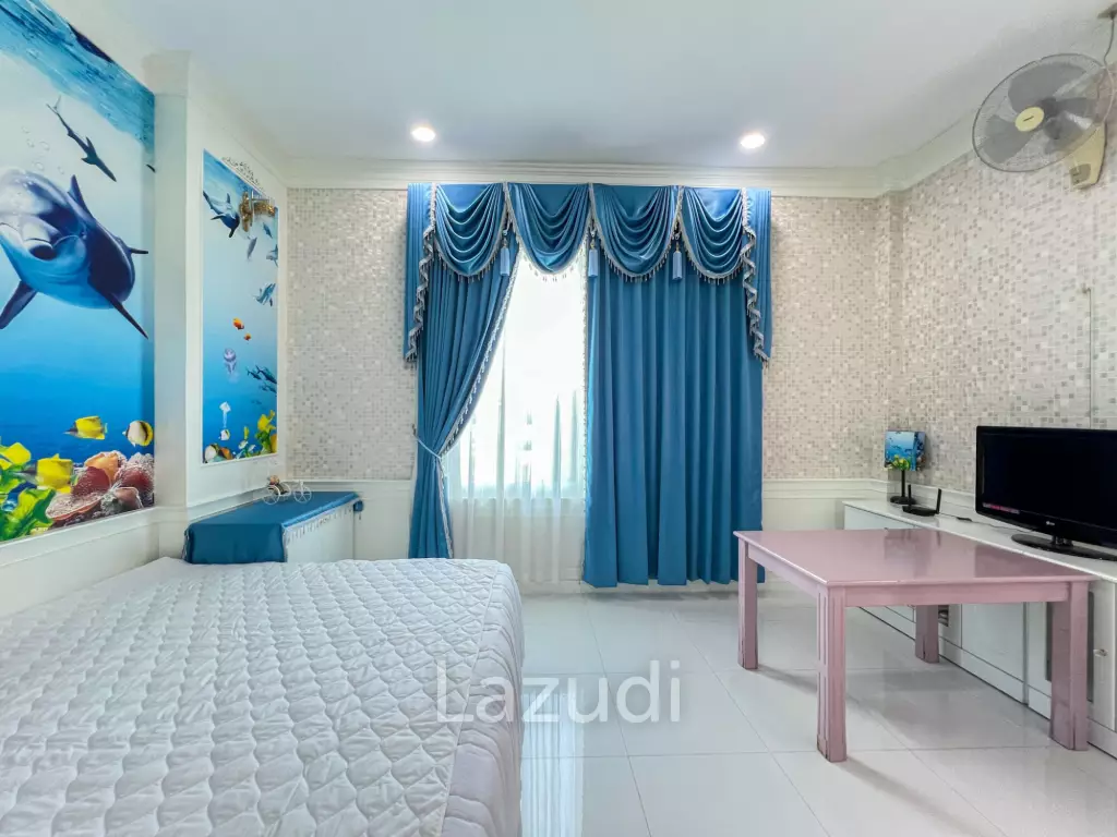 4 Bedroom Detached Home on 4-2-74 Rai  in Hua Hin