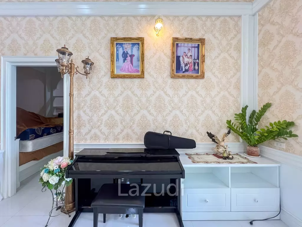 4 Bedroom Detached Home on 4-2-74 Rai  in Hua Hin