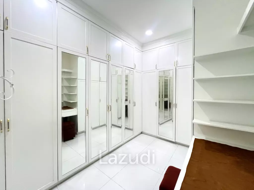 4 Bedroom Detached Home on 4-2-74 Rai  in Hua Hin