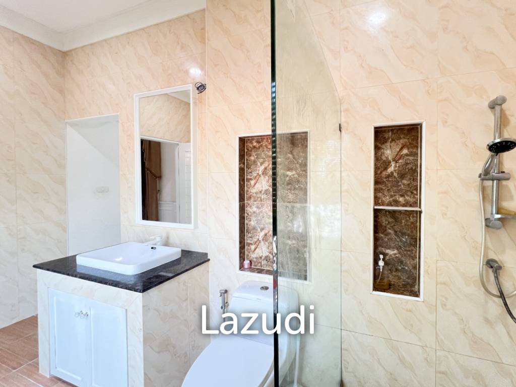 4 Bedroom Detached Home on 4-2-74 Rai  in Hua Hin