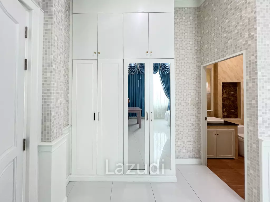 4 Bedroom Detached Home on 4-2-74 Rai  in Hua Hin