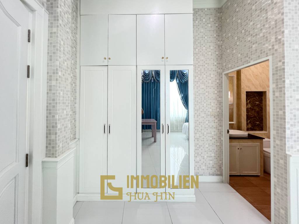 Luxuriöse Villa / pompös möbliert / 7.496 qm großes Grundstück