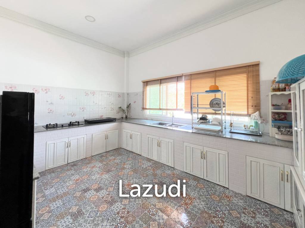 4 Bedroom Detached Home on 4-2-74 Rai  in Hua Hin