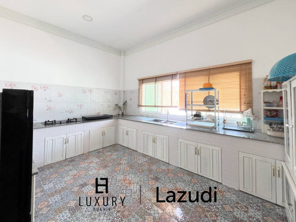 4 Bedroom Detached Home on 4-2-74 Rai  in Hua Hin