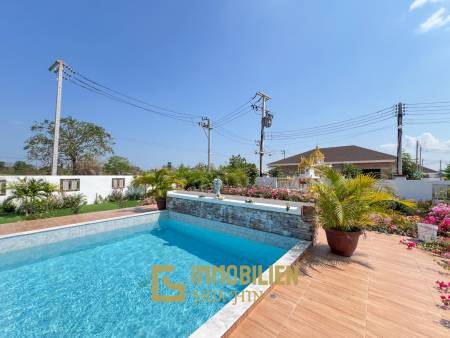 Luxuriöse Villa / pompös möbliert / 7.496 qm großes Grundstück