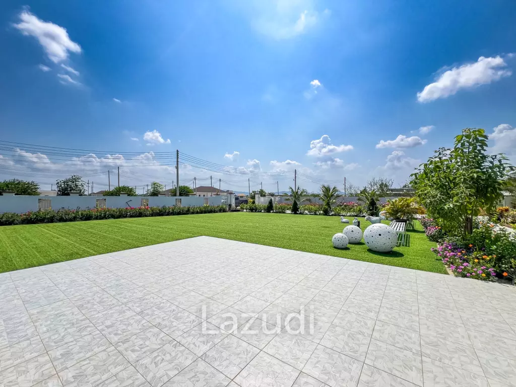 4 Bedroom Detached Home on 4-2-74 Rai  in Hua Hin