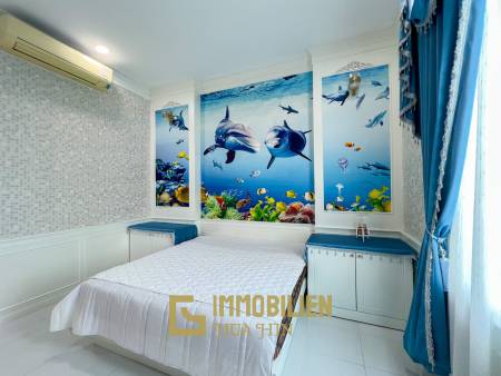 Luxuriöse Villa / pompös möbliert / 7.496 qm großes Grundstück