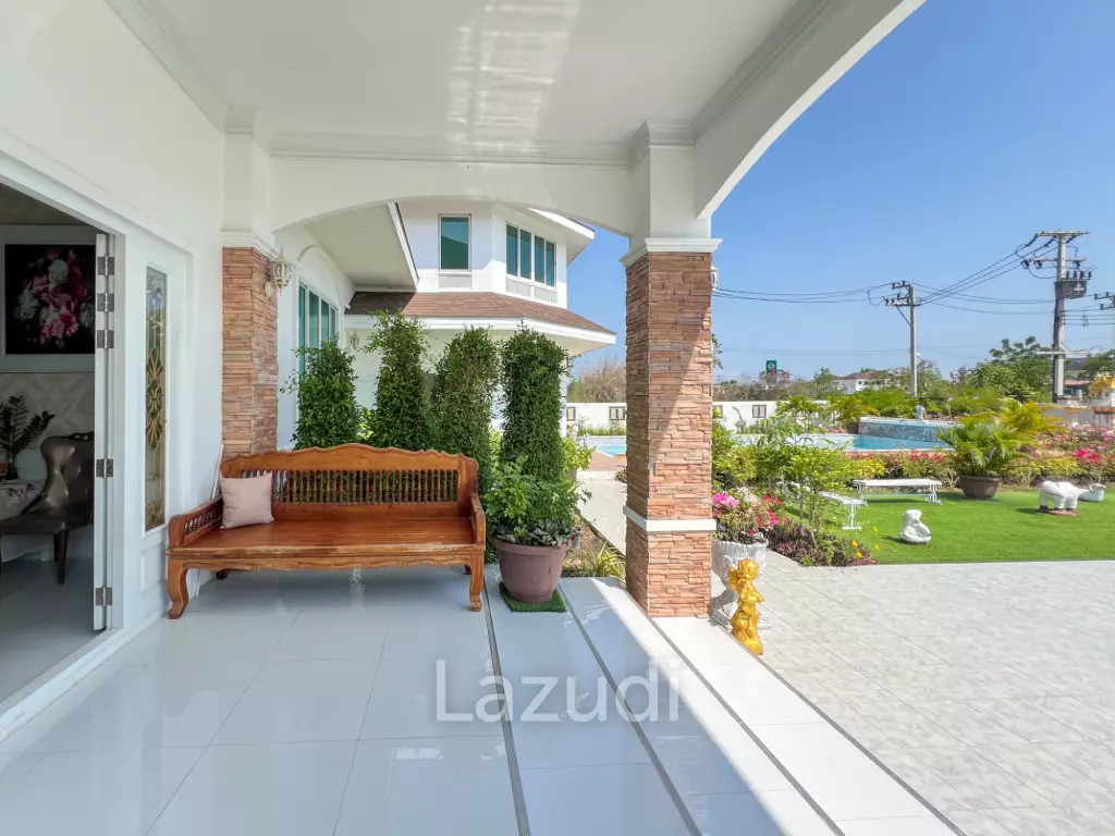 4 Bedroom Detached Home on 4-2-74 Rai  in Hua Hin