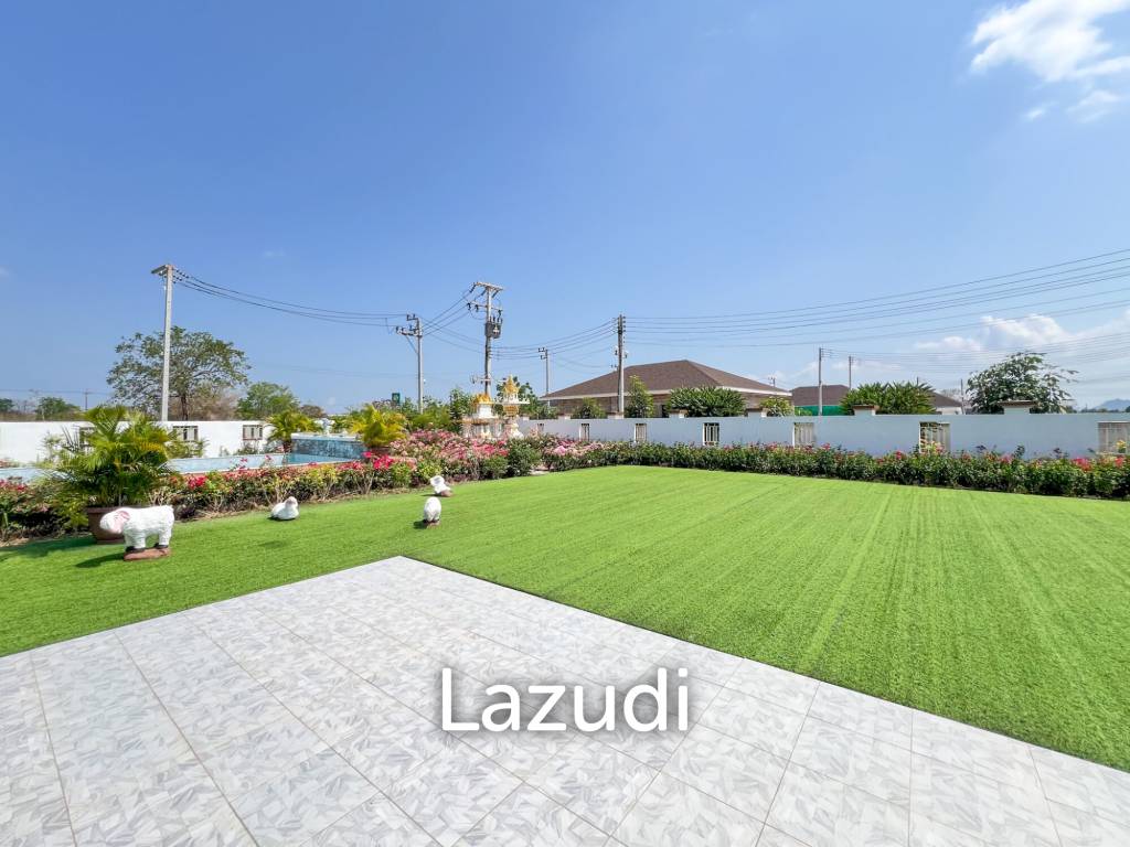 4 Bedroom Detached Home on 4-2-74 Rai  in Hua Hin