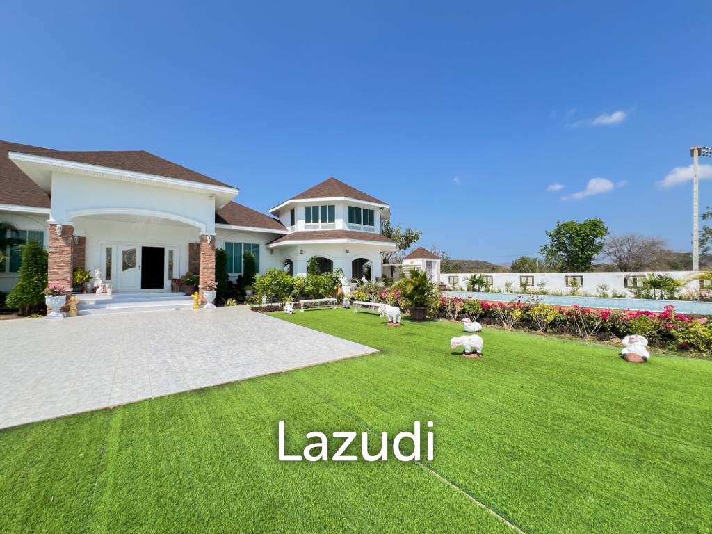 4 Bedroom Detached Home on 4-2-74 Rai  in Hua Hin
