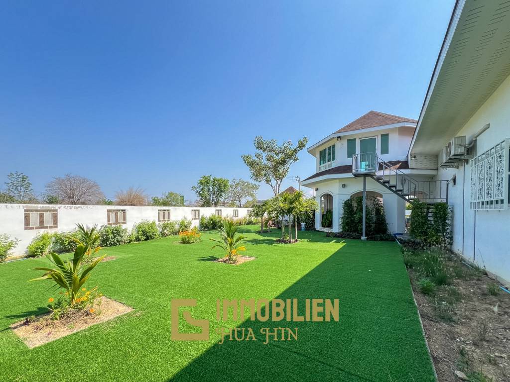 Luxuriöse Villa / pompös möbliert / 7.496 qm großes Grundstück