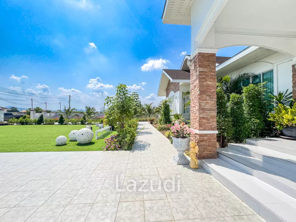 4 Bedroom Detached Home on 4-2-74 Rai  in Hua Hin