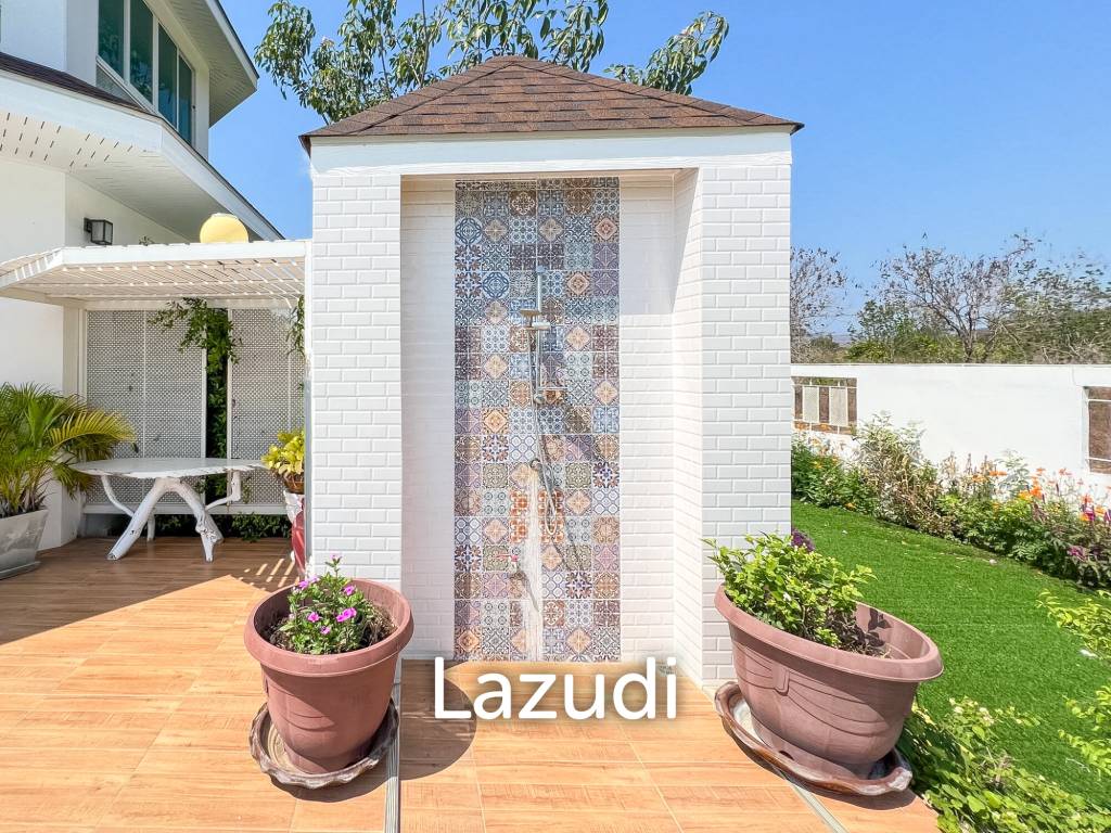 4 Bedroom Detached Home on 4-2-74 Rai  in Hua Hin