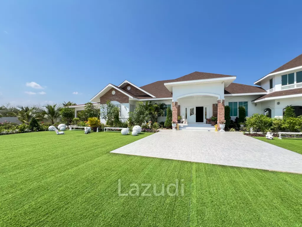 4 Bedroom Detached Home on 4-2-74 Rai  in Hua Hin