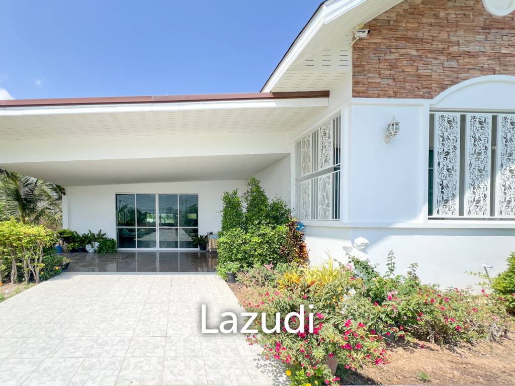 4 Bedroom Detached Home on 4-2-74 Rai  in Hua Hin
