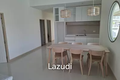 New 3 bed pool Villa toward Black mountain
