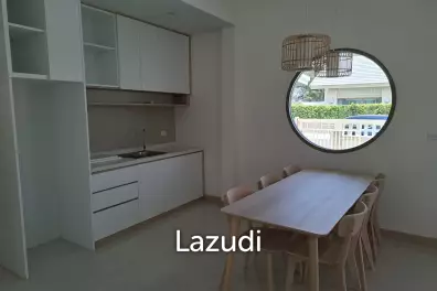 New 3 bed pool Villa toward Black mountain
