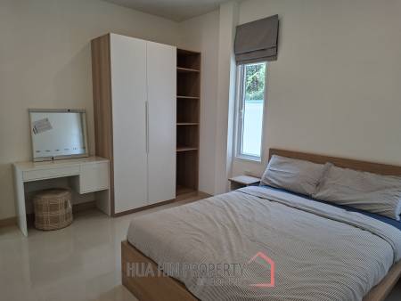 New 3 bed pool Villa toward Black mountain