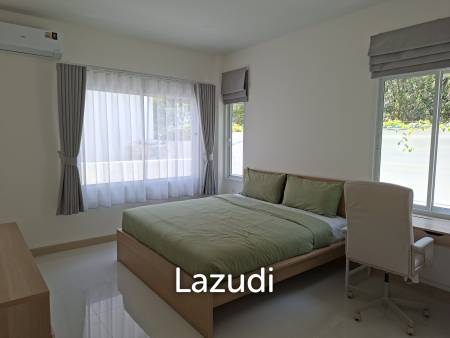 New 3 bed pool Villa toward Black mountain