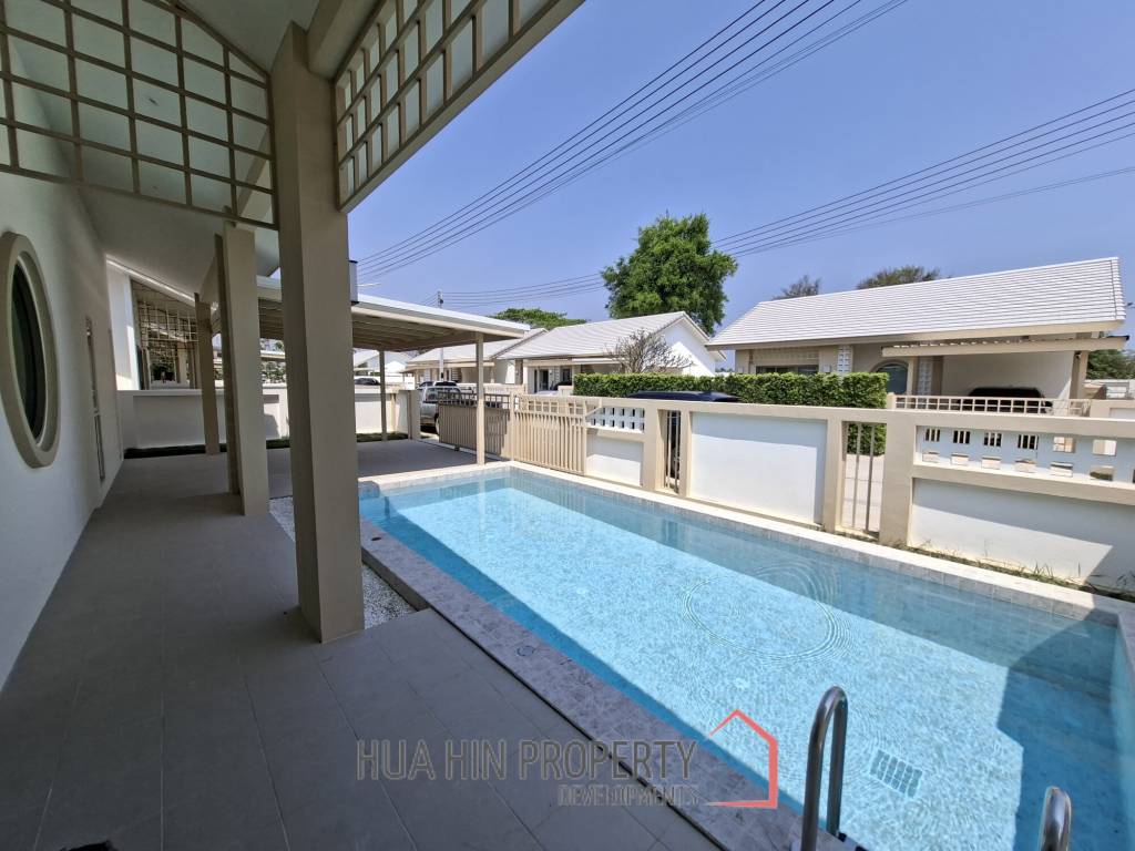 New 3 bed pool Villa toward Black mountain