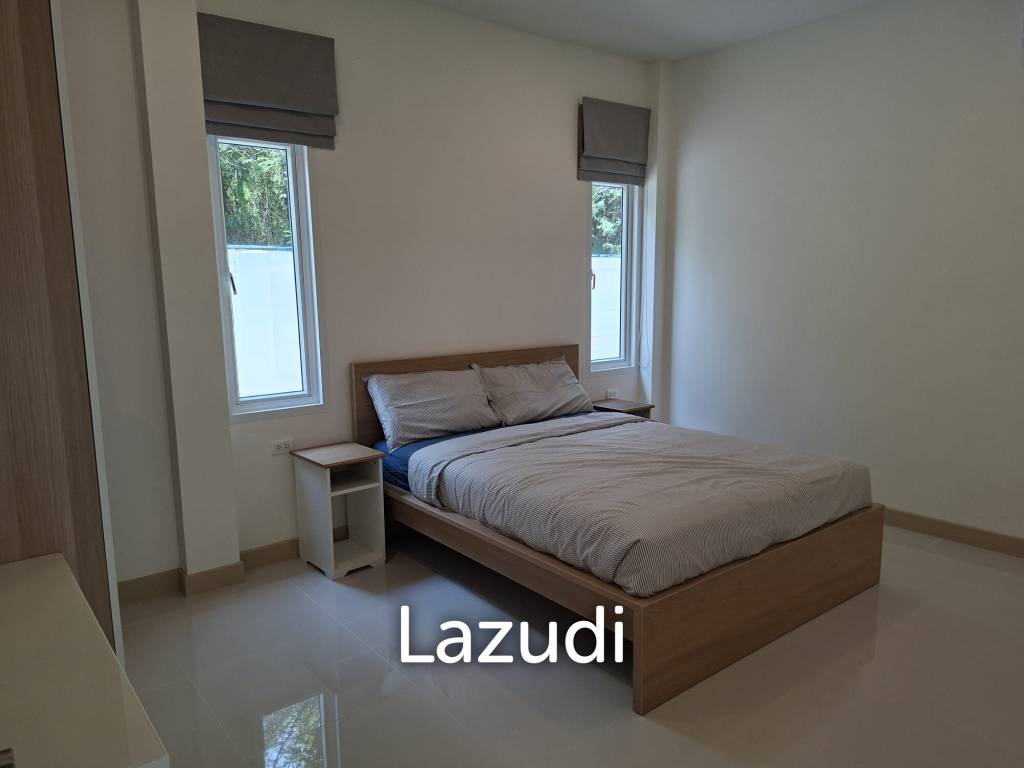 New 3 bed pool Villa toward Black mountain