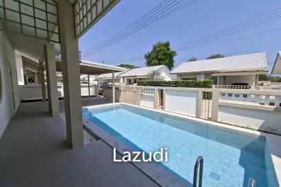 New 3 bed pool Villa toward Black mountain