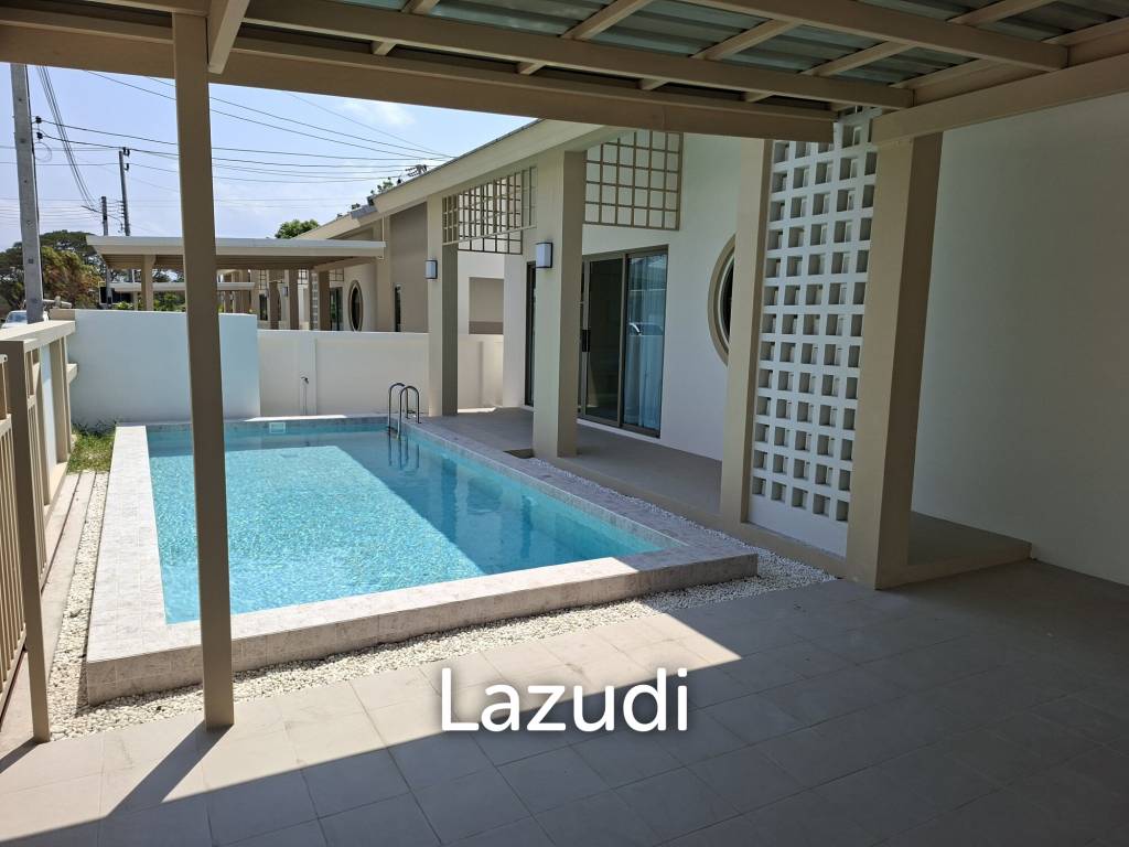 New 3 bed pool Villa toward Black mountain