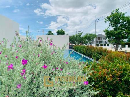 บ้านเดี่ยวโมเดิร์น 144 ตร.ม. พร้อมสระว่ายน้ำส่วนกลาง ย่านหินเหล็กไฟ หัวหิน