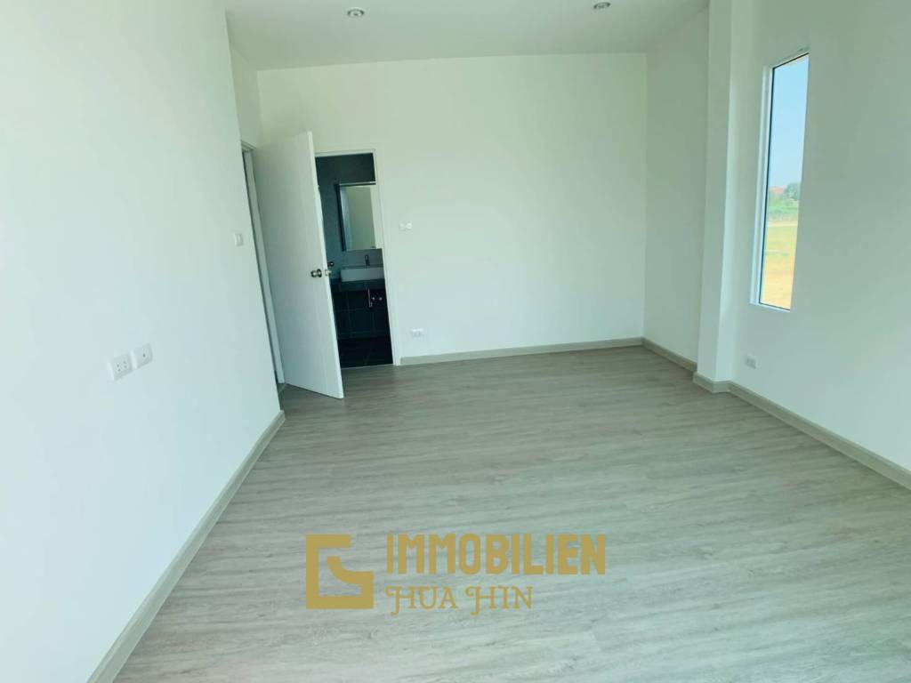 บ้านเดี่ยวโมเดิร์น 144 ตร.ม. พร้อมสระว่ายน้ำส่วนกลาง ย่านหินเหล็กไฟ หัวหิน