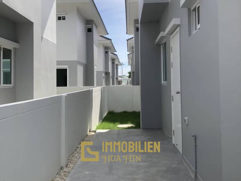 บ้านเดี่ยวโมเดิร์น 144 ตร.ม. พร้อมสระว่ายน้ำส่วนกลาง ย่านหินเหล็กไฟ หัวหิน