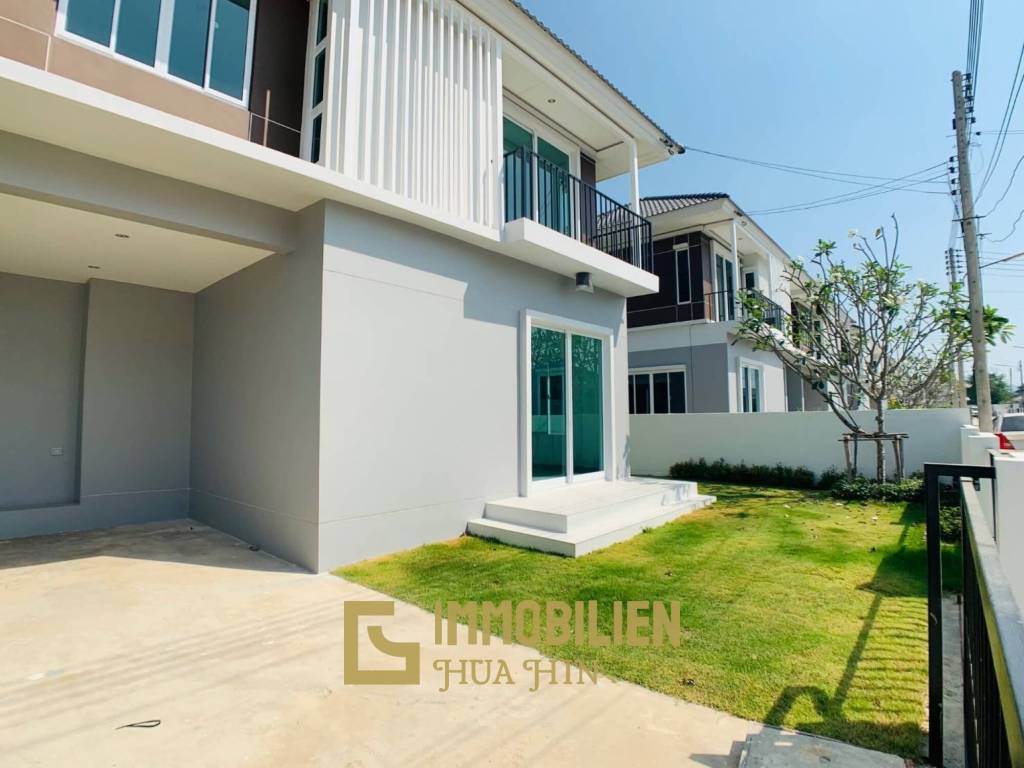 บ้านเดี่ยวโมเดิร์น 144 ตร.ม. พร้อมสระว่ายน้ำส่วนกลาง ย่านหินเหล็กไฟ หัวหิน