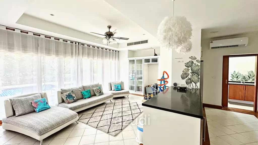Exclusive 4 Bedroom Pool Villa for Rent in Laguna Cherng Talay