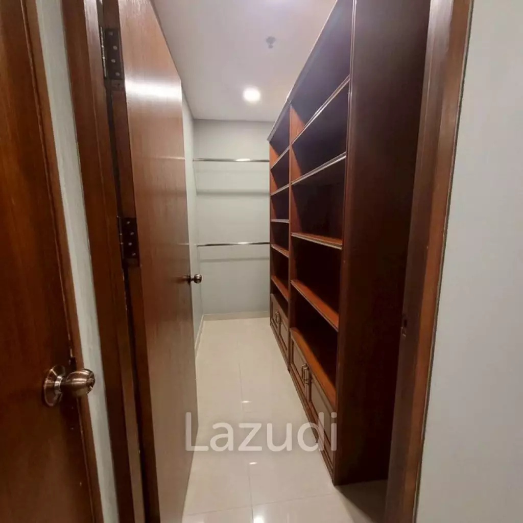 108 sqm condo Baan Prompong 2 bed on 5th floor Khlong Tan Nuea