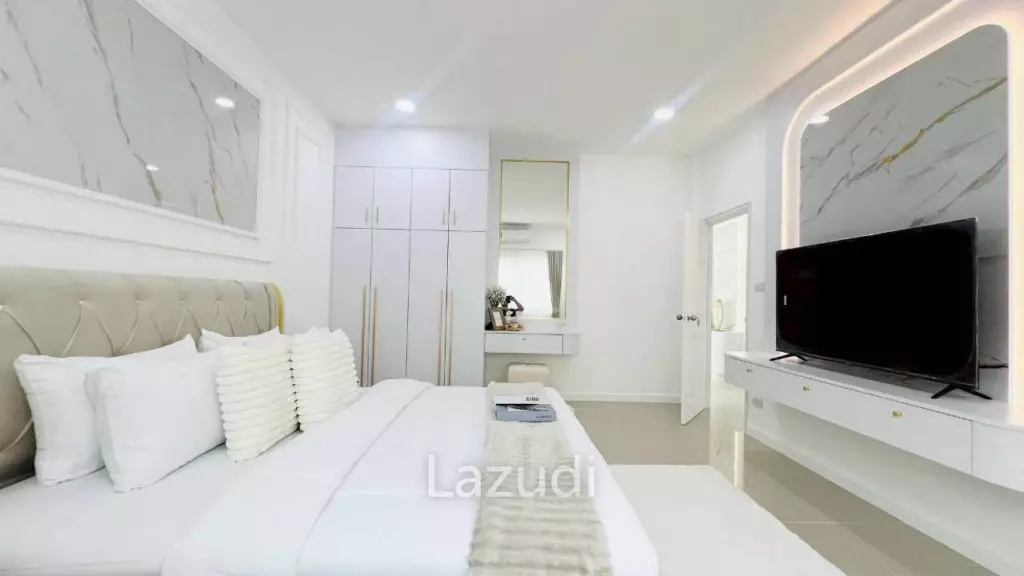 Modern Luxury Pool Villa for Sale Raviporn City Home Village