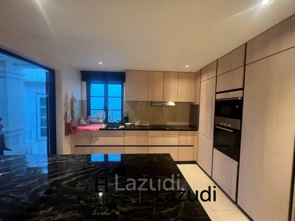 1,444 ตร.ม 4 เตียง 5 อาบน้ำ วิลล่า For เช่า